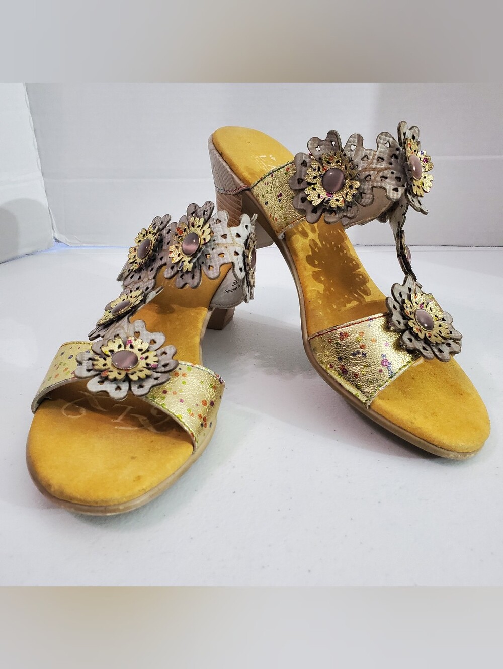 L'Artiste Brasi 40 (US 9) Gold Floral Applique Women's Whimsical Dress Sandals